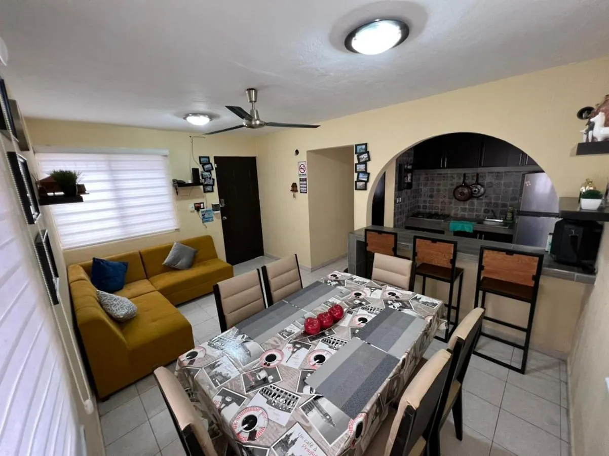 Casa Kirichna Cerca De Centro Comercial Y Airport Chetumal Mexiko